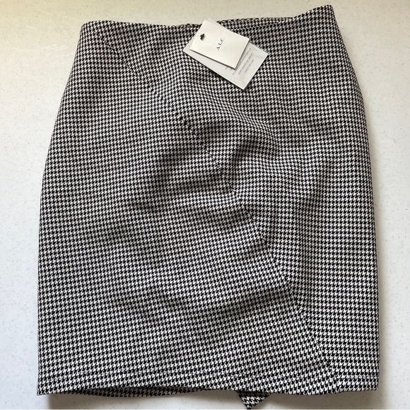 ALC Mini Skirt Preppy Houndstooth Ruffle Skirt Black White Zip Close NWT - Picture 4 of 10
